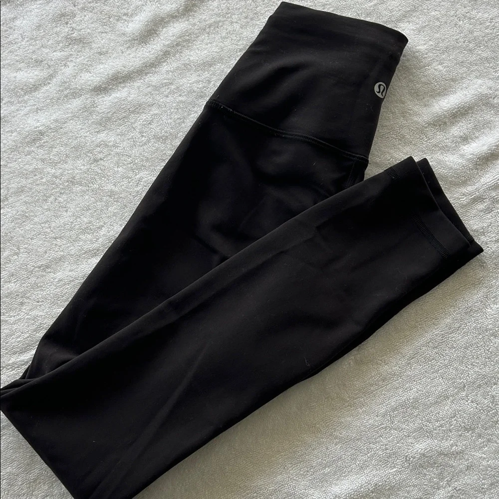 Lulu lemon wunder train high rise 25” size 2